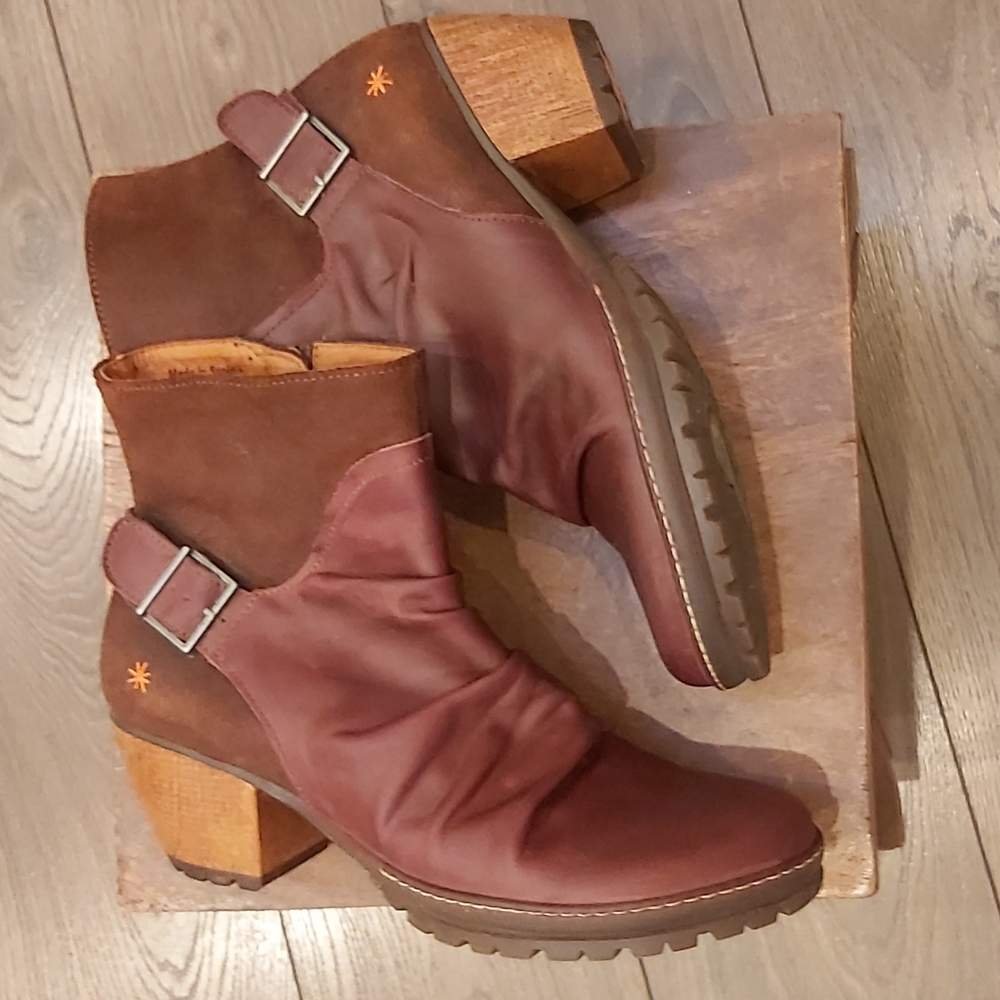 Art Company leather Booties